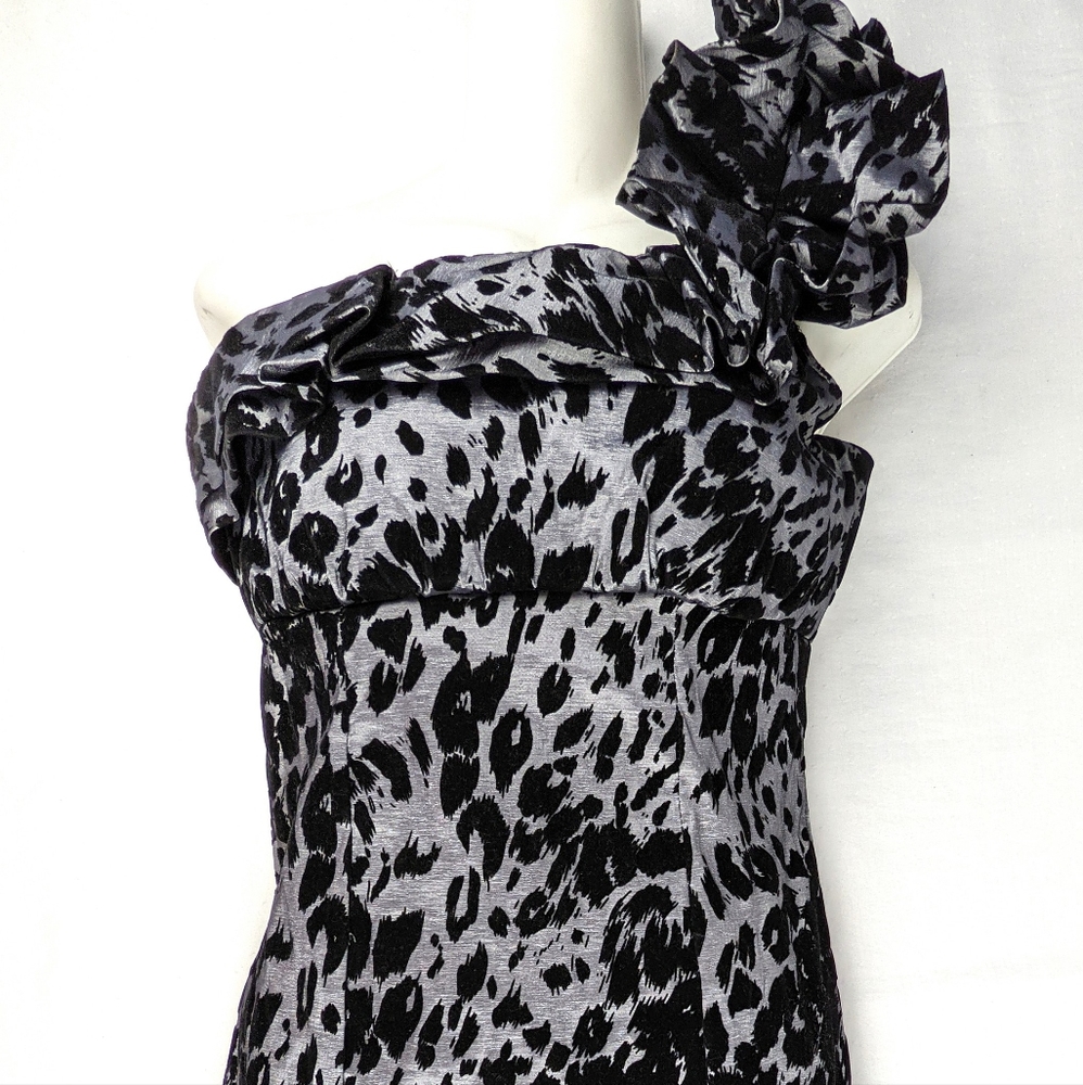 Snap women's evening dress Size Medium